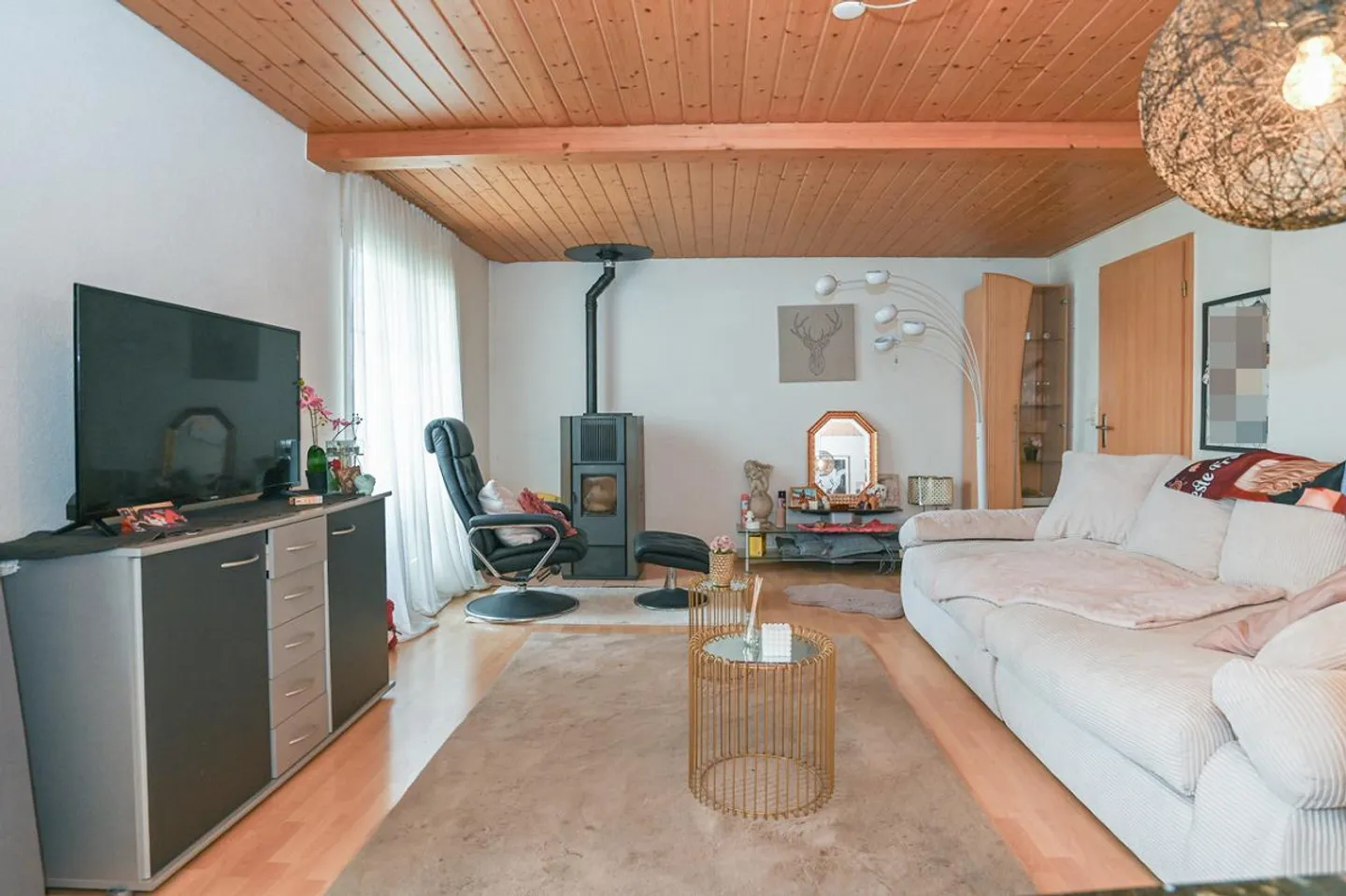 Maison bifamiliale avec grange et beaucoup d'espace vert dans un emplacement optimal - Photo 4 sur 19