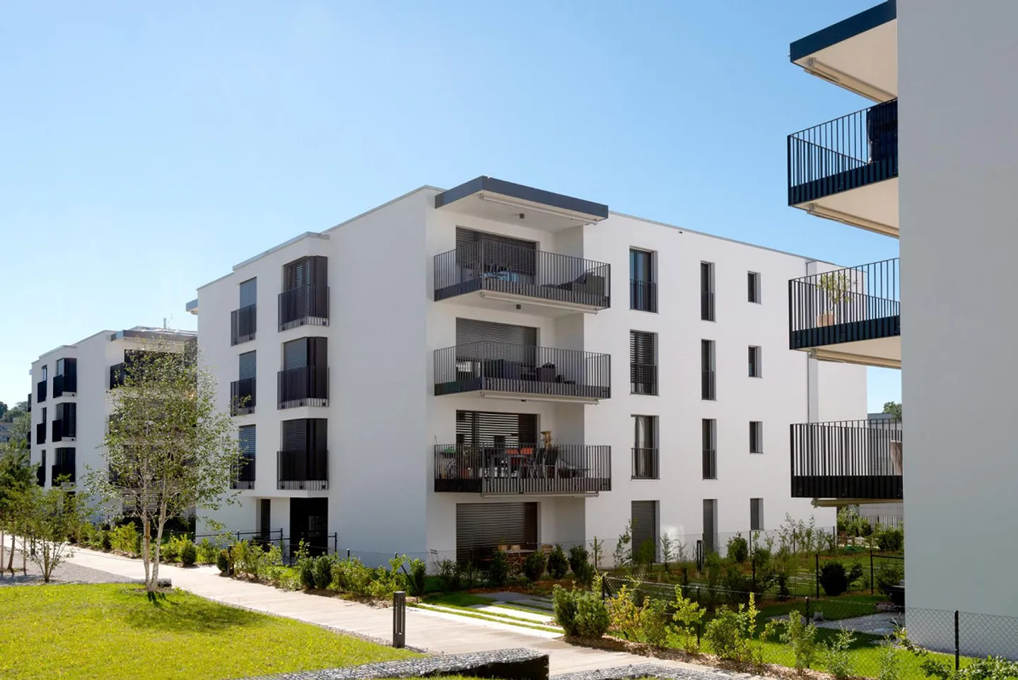 Appartement moderne avec balcon - Photo 1 sur 2