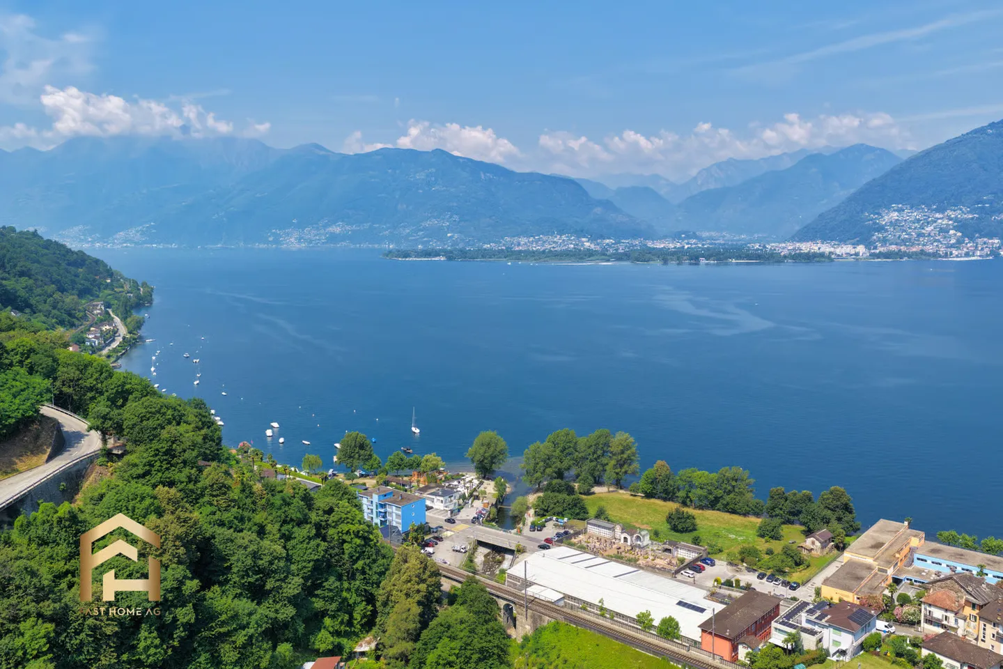 Objet de rendement : Maison multifamiliale avec 4 unités résidentielles au bord du lac Majeur - Photo 6 sur 13
