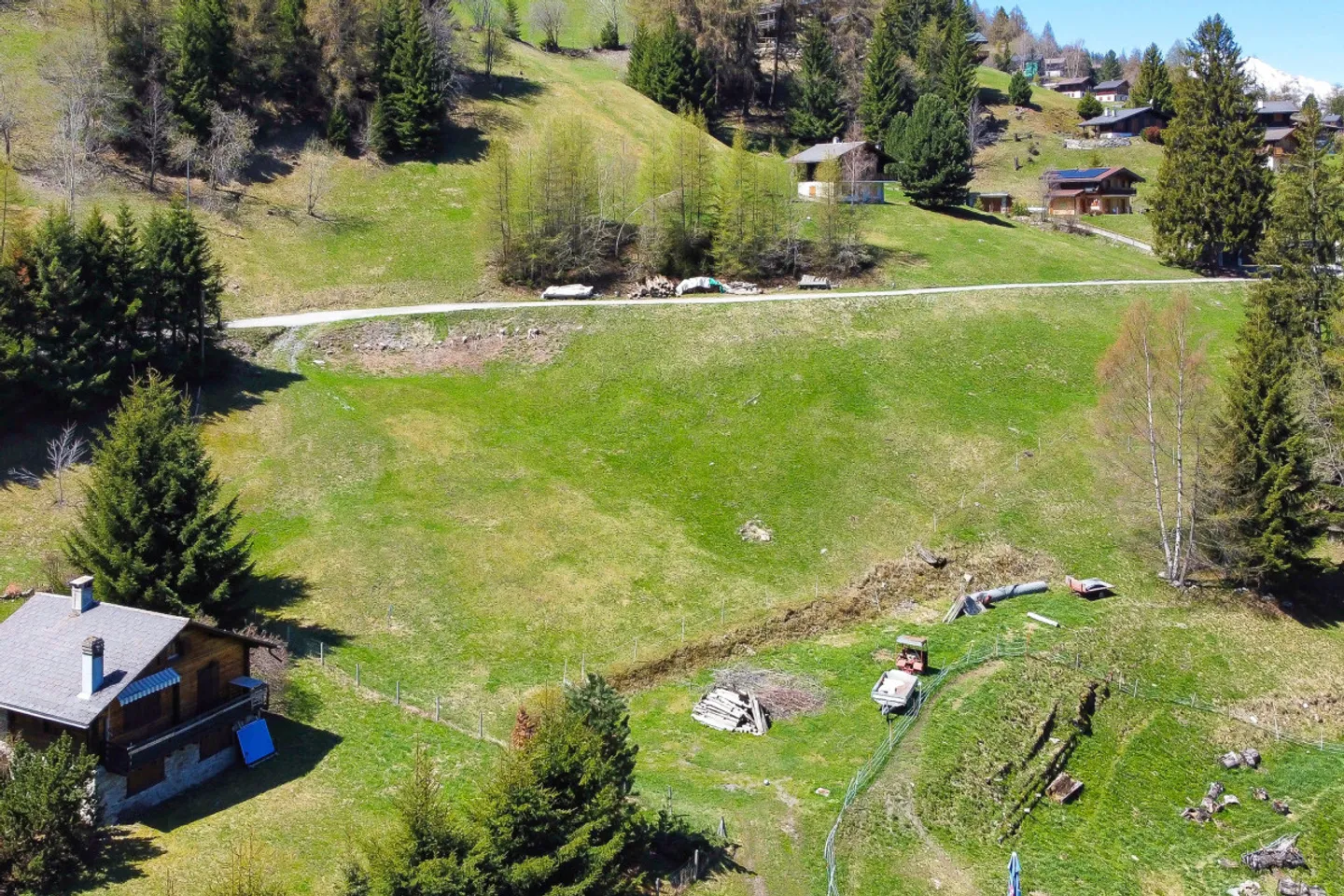 Generous building plots in La Tzoumaz - 4 Valleys - Photo 4 of 12