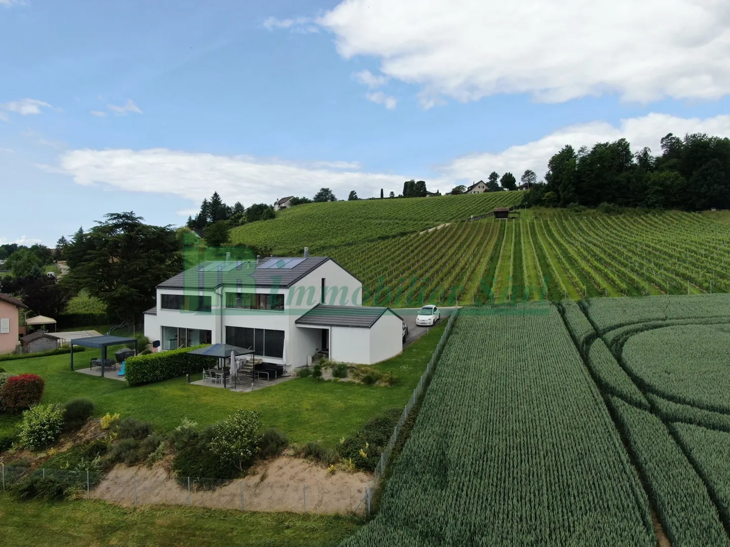 Magnifica casa con giardino in affitto a Echandens - Foto 1 di 10
