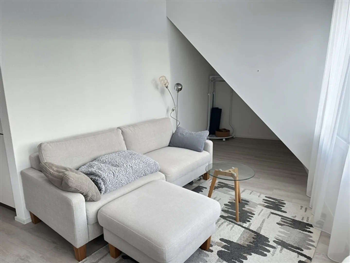 STUDIO À ZURICH - KREIS 9 ALTSTETTEN, MEUBLÉ, TEMPORAIRE - Photo 4 sur 10