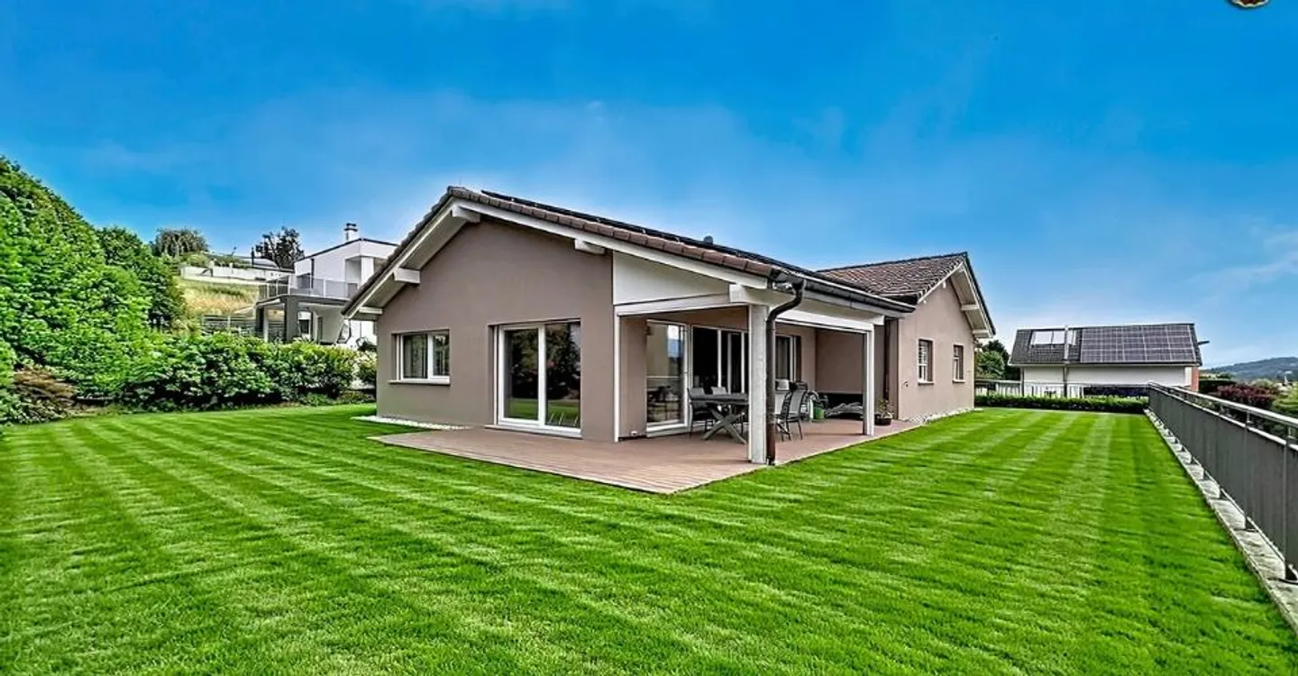 Single-storey house in Cottens - Photo 1 of 13