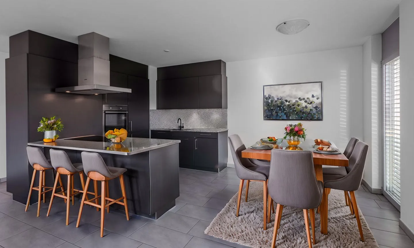 Appartement moderne et spacieux de 4,5 pièces avec terrasse à Mendrisio - Photo 2 sur 9