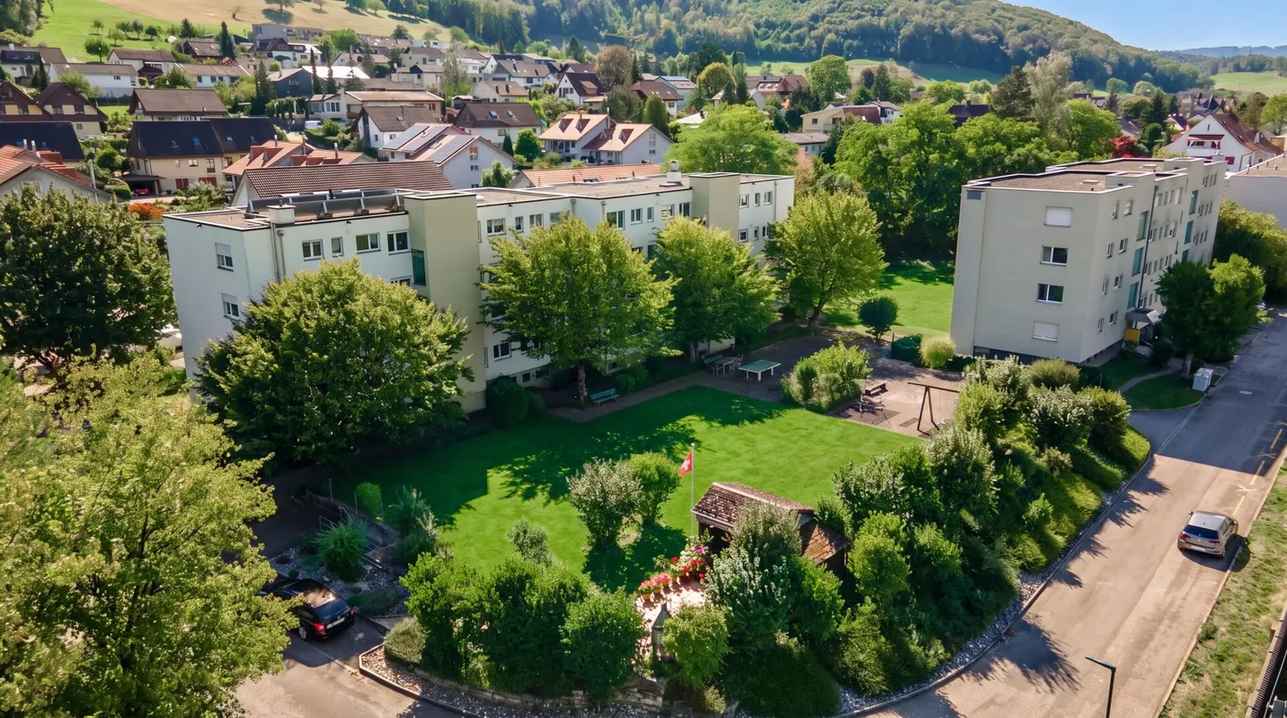 Renovated & modern with large communal garden & top price-performance ratio - Photo 1 of 16