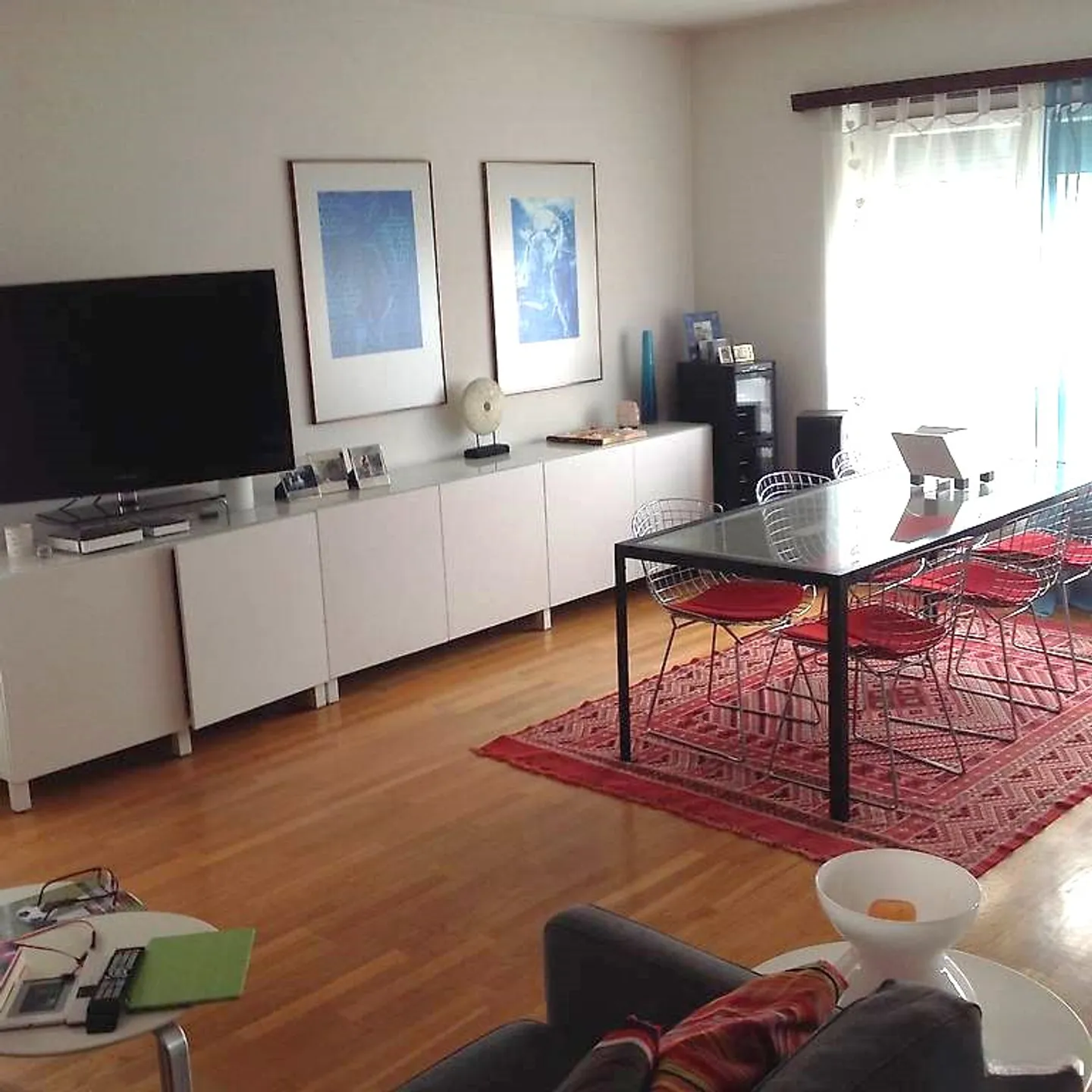 Großes 3.5-Zimmer-Apartment, zwei Badezimmer, 2 Parkplätze! - Foto 1 von 6