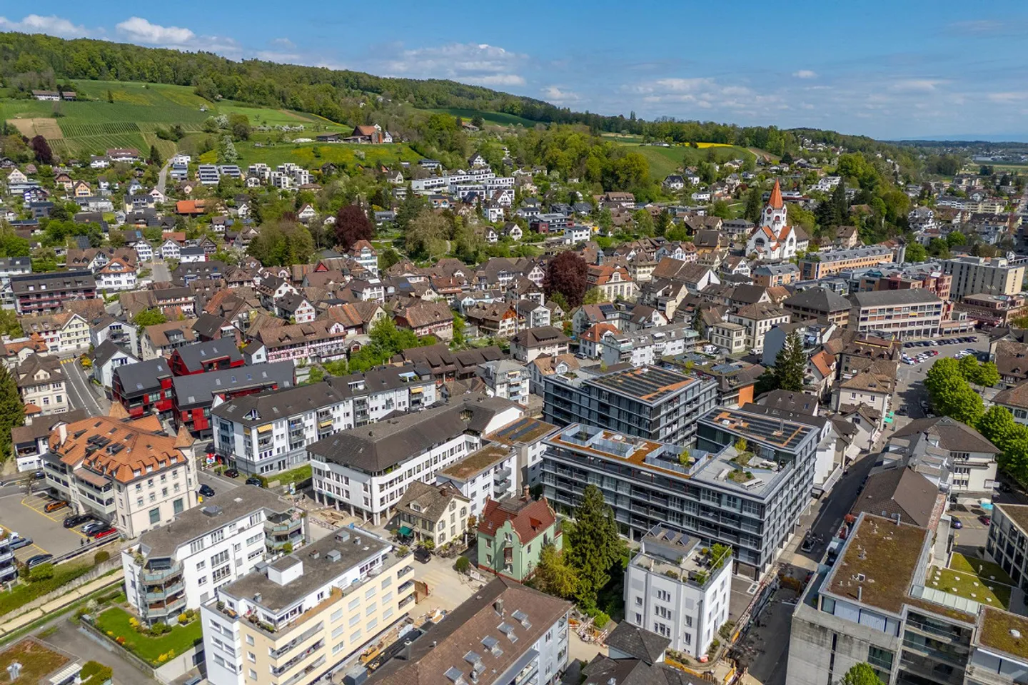 Attractive apartment in the city center - Photo 2 of 14