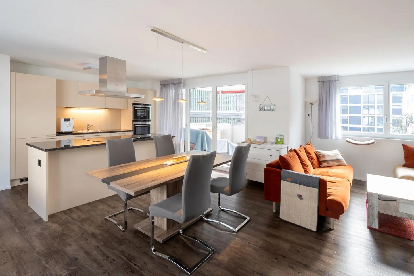 Attractive apartment in the city center - Photo 5 of 14