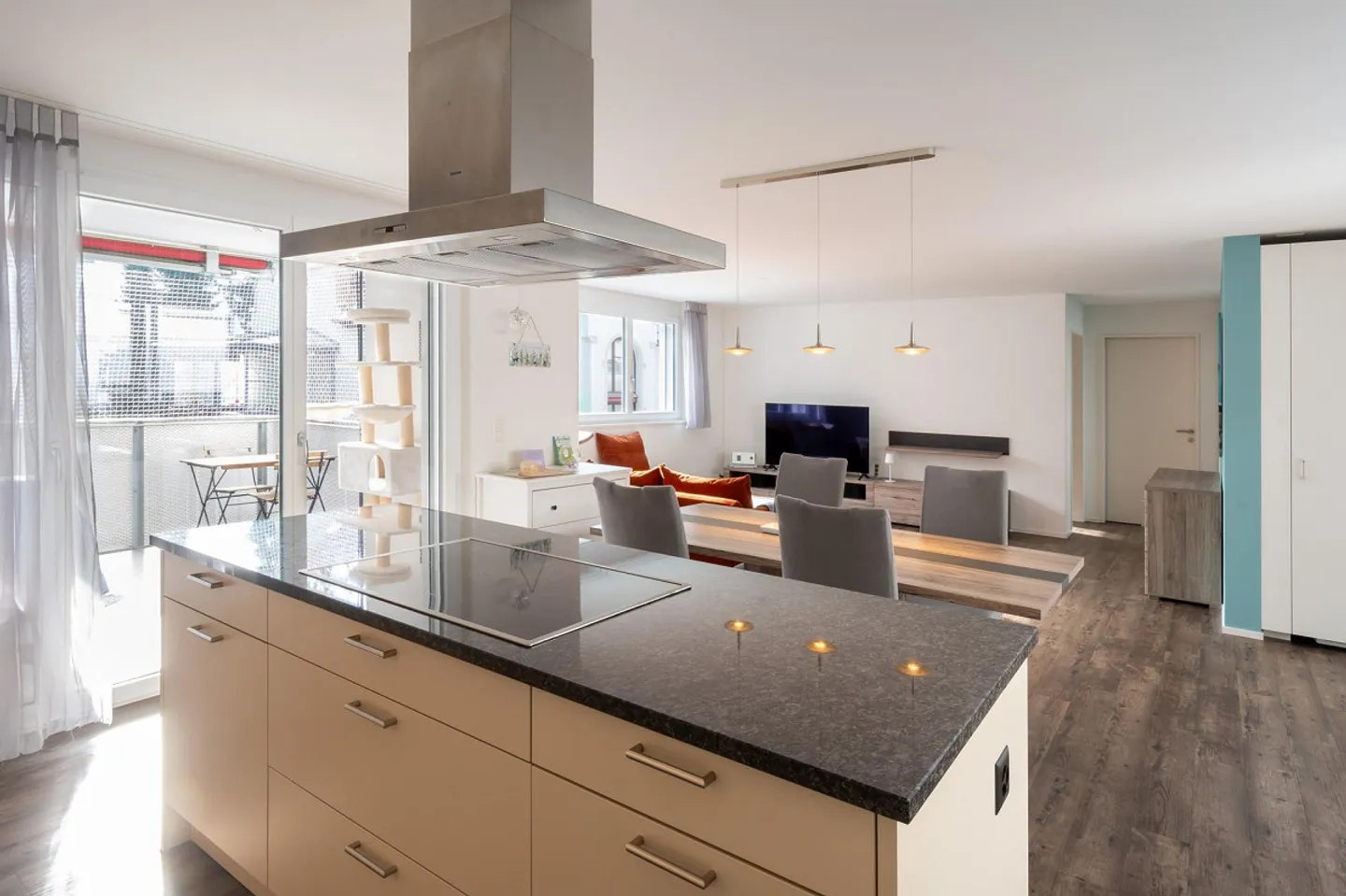 Attractive apartment in the city center - Photo 6 of 14