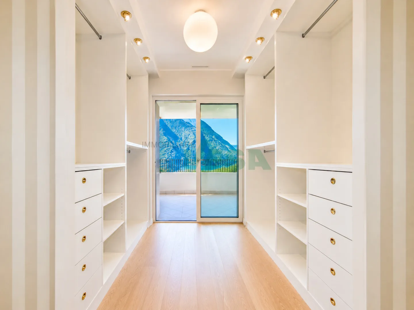 Elegante 4,5-Zimmer-Duplexwohnung mit herrlicher Aussicht - Foto 7 von 11