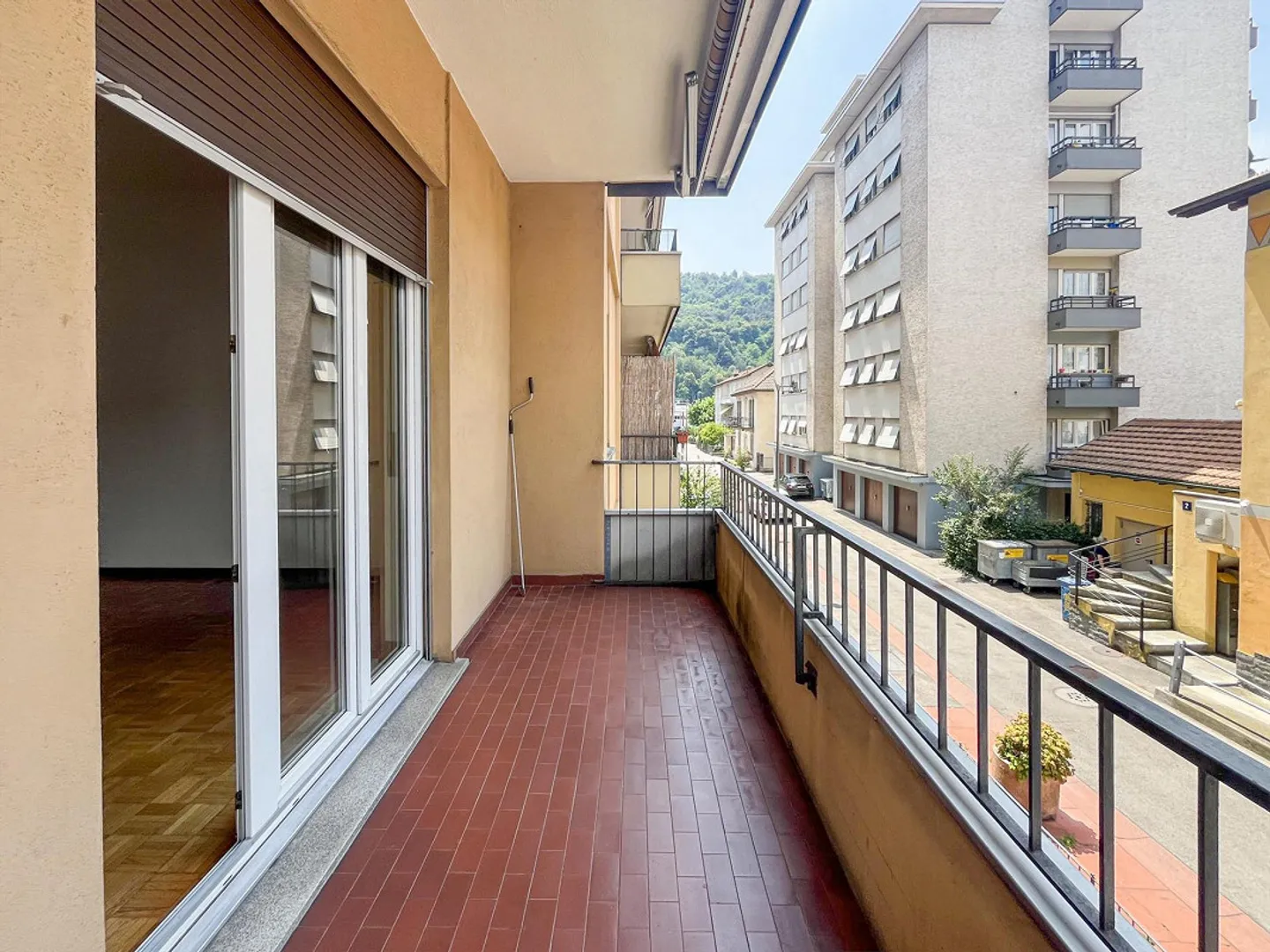 APPARTEMENT DE 3,5 PIÈCES DANS LE QUARTIER PALAPENZ À CHIASSO - Photo 4 sur 7