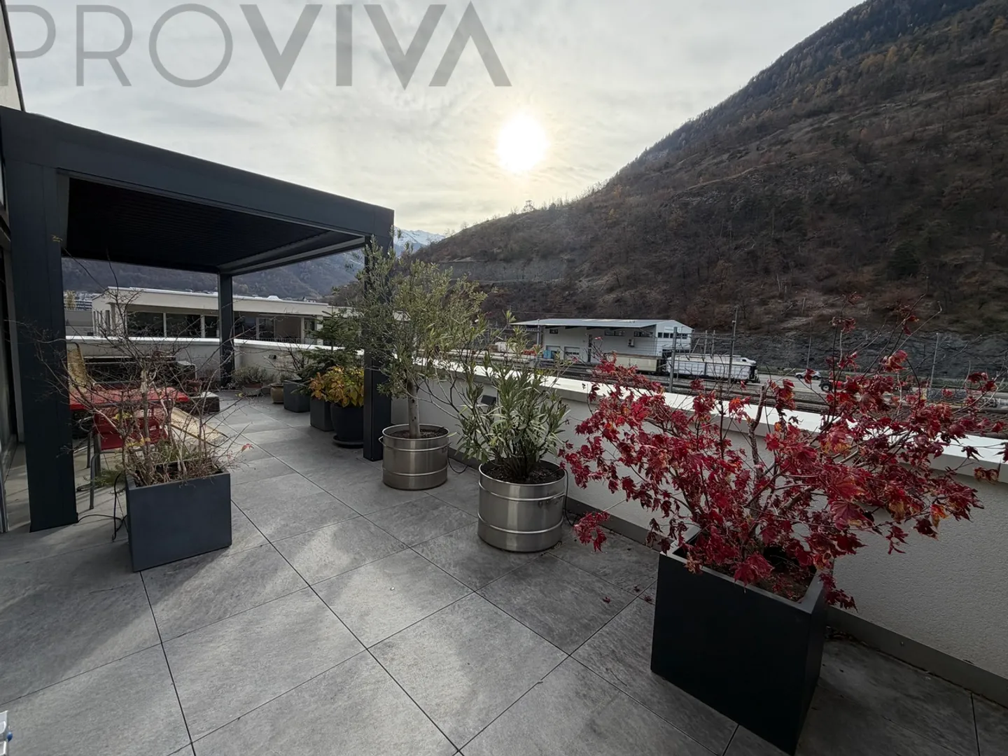 Vie luxueuse et intelligente - avec jardin d'hiver, balcon et terrasse - Photo 7 sur 9