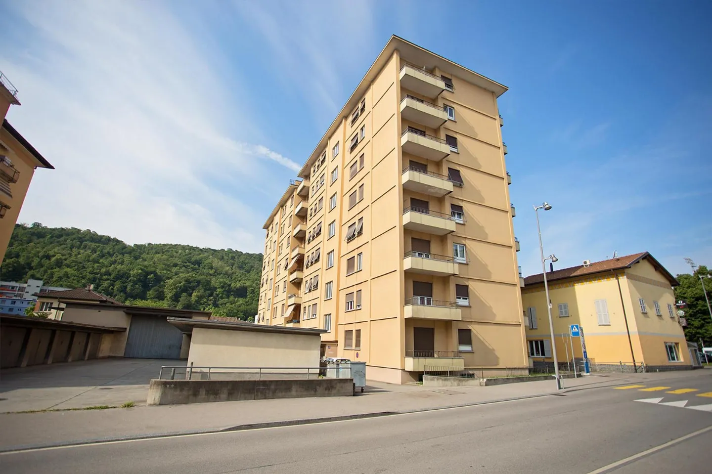 APPARTEMENT DE 3,5 PIÈCES DANS LE QUARTIER PALAPENZ À CHIASSO - Photo 1 sur 7