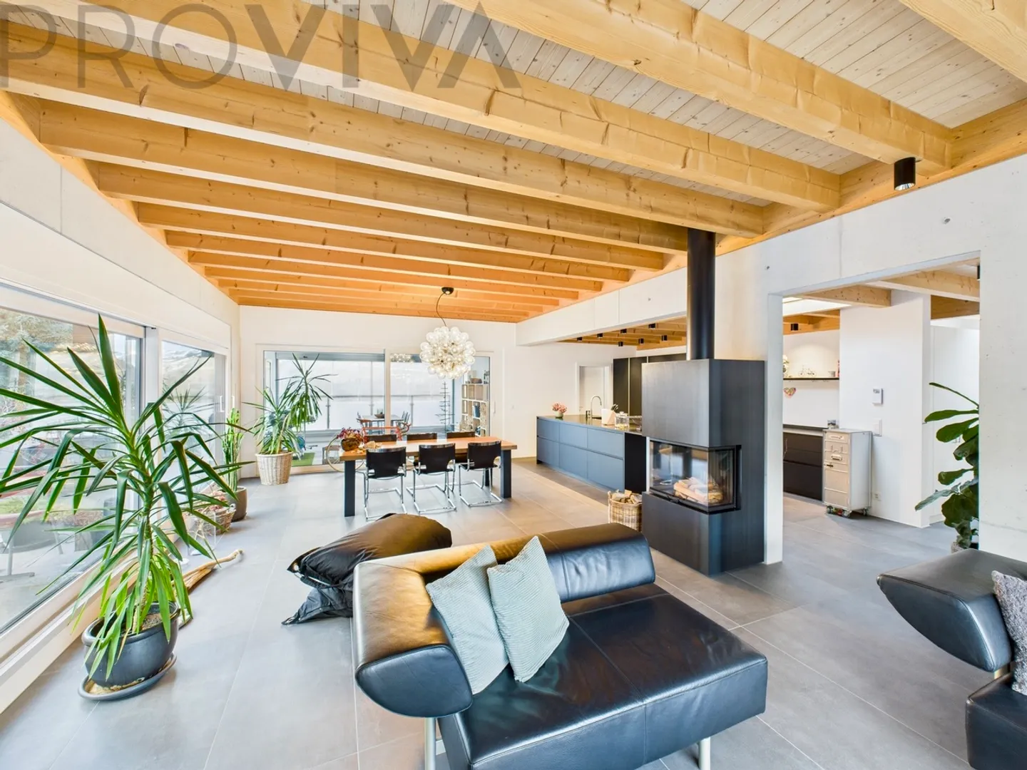 Vie luxueuse et intelligente - avec jardin d'hiver, balcon et terrasse - Photo 1 sur 9