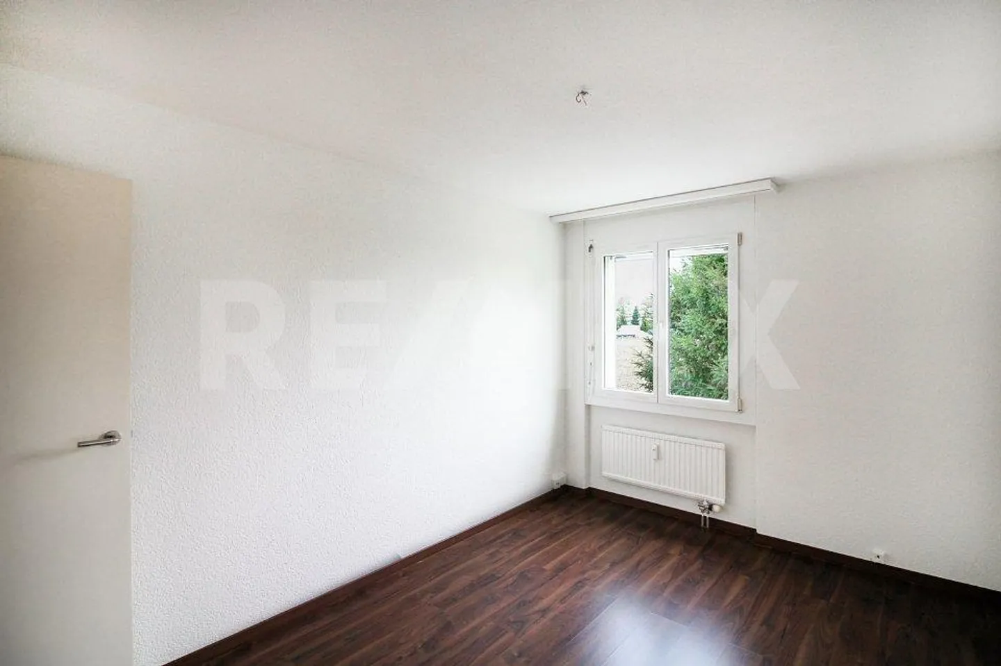 4.5-room apartment with winter garden and communal lawn - Photo 9 of 13