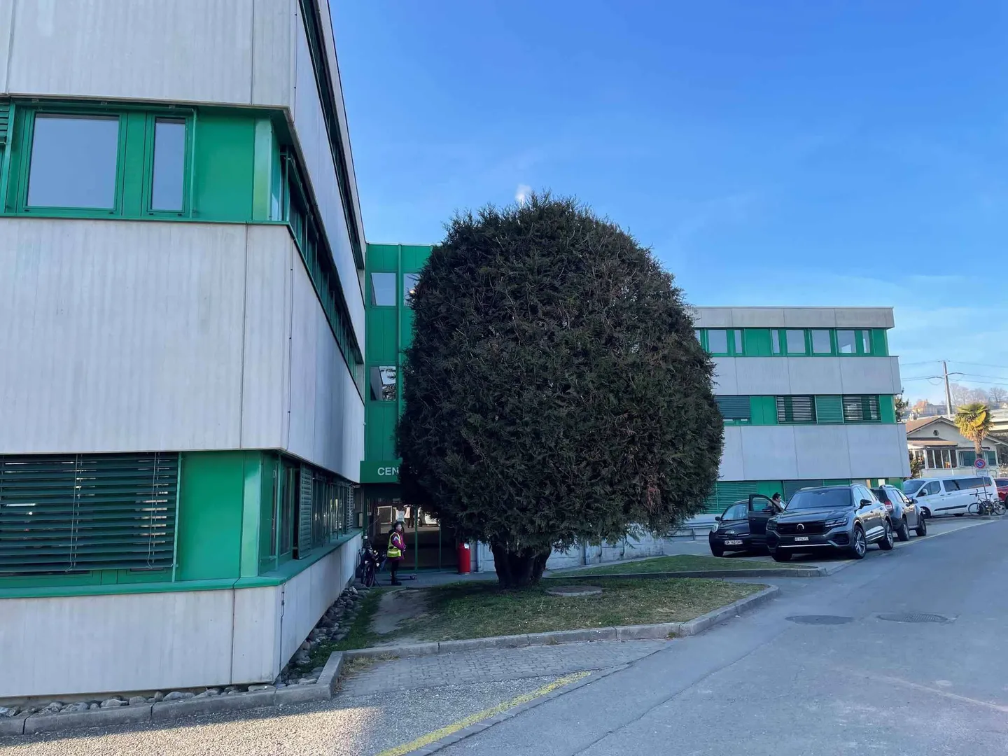 Drei letzte modulare Gewerbeflächen (124 m2 - 194 m2 - 352 m2) verfügbar - Foto 1 von 5