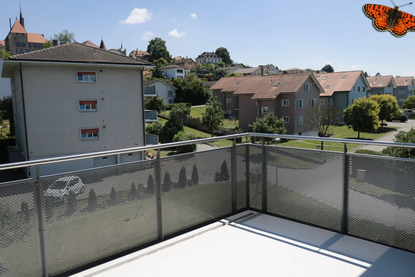 2 ½ STANZE - Con un balcone! - Foto 3 di 10