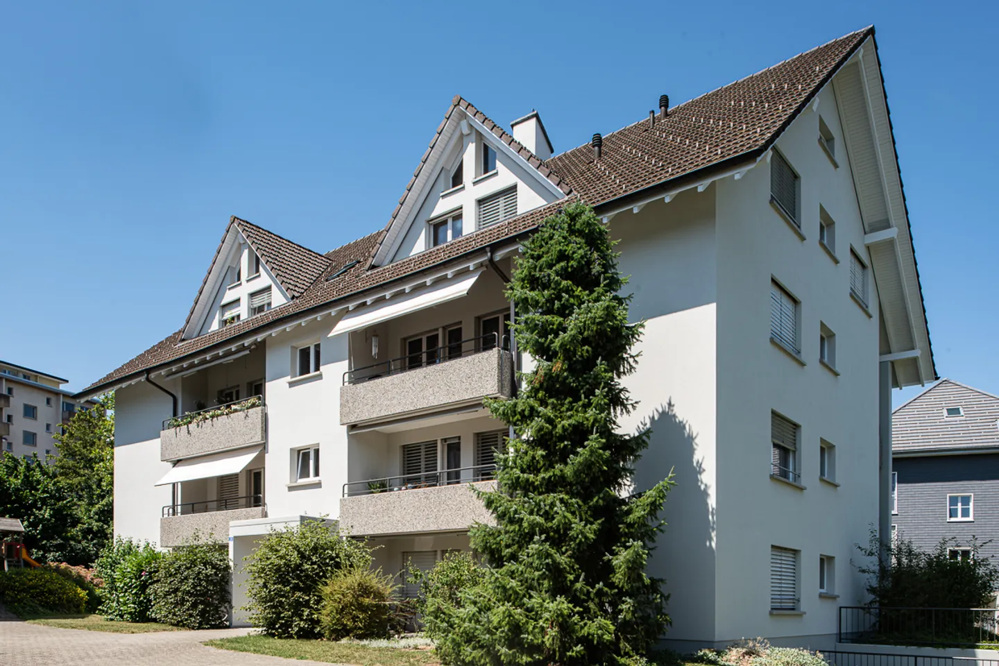 Geräumige Dachwohnung mit Balkon - Foto 1 von 7