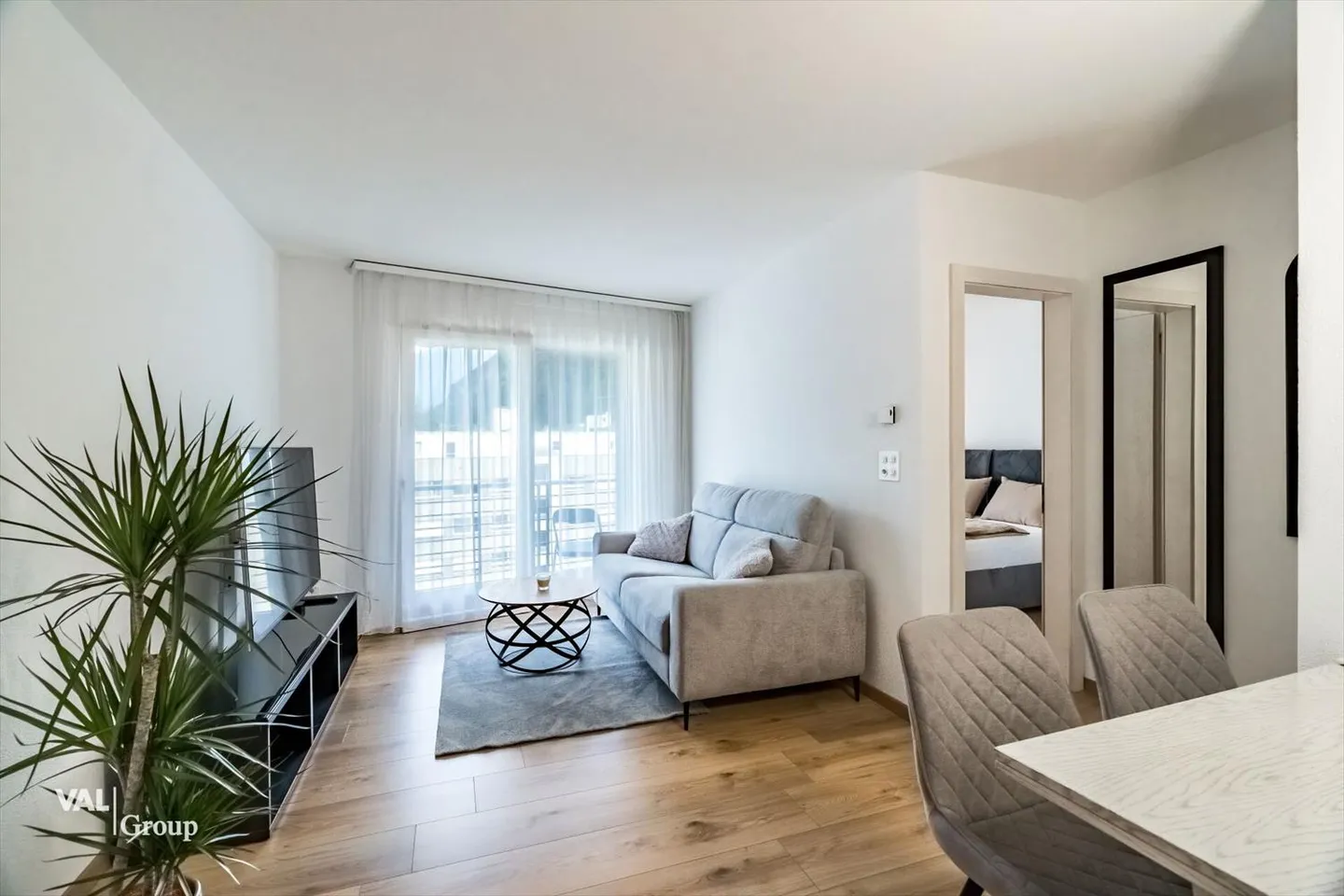 Helle, möblierte Wohnung an hervorragender, zentraler Lage im Herzen von Visp - Foto 1 von 12