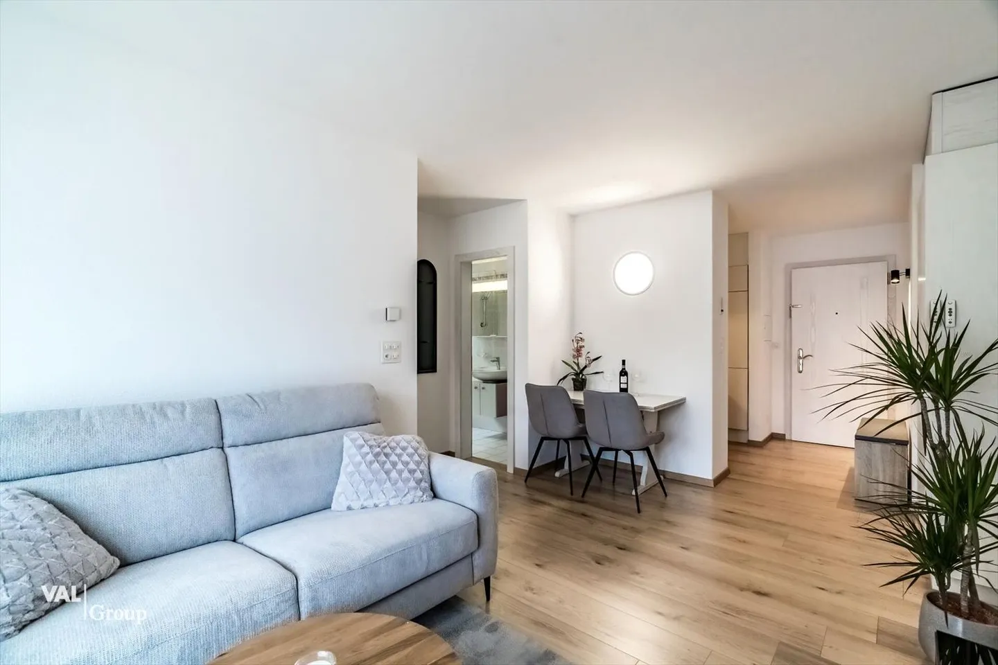 Helle, möblierte Wohnung an hervorragender, zentraler Lage im Herzen von Visp - Foto 5 von 12