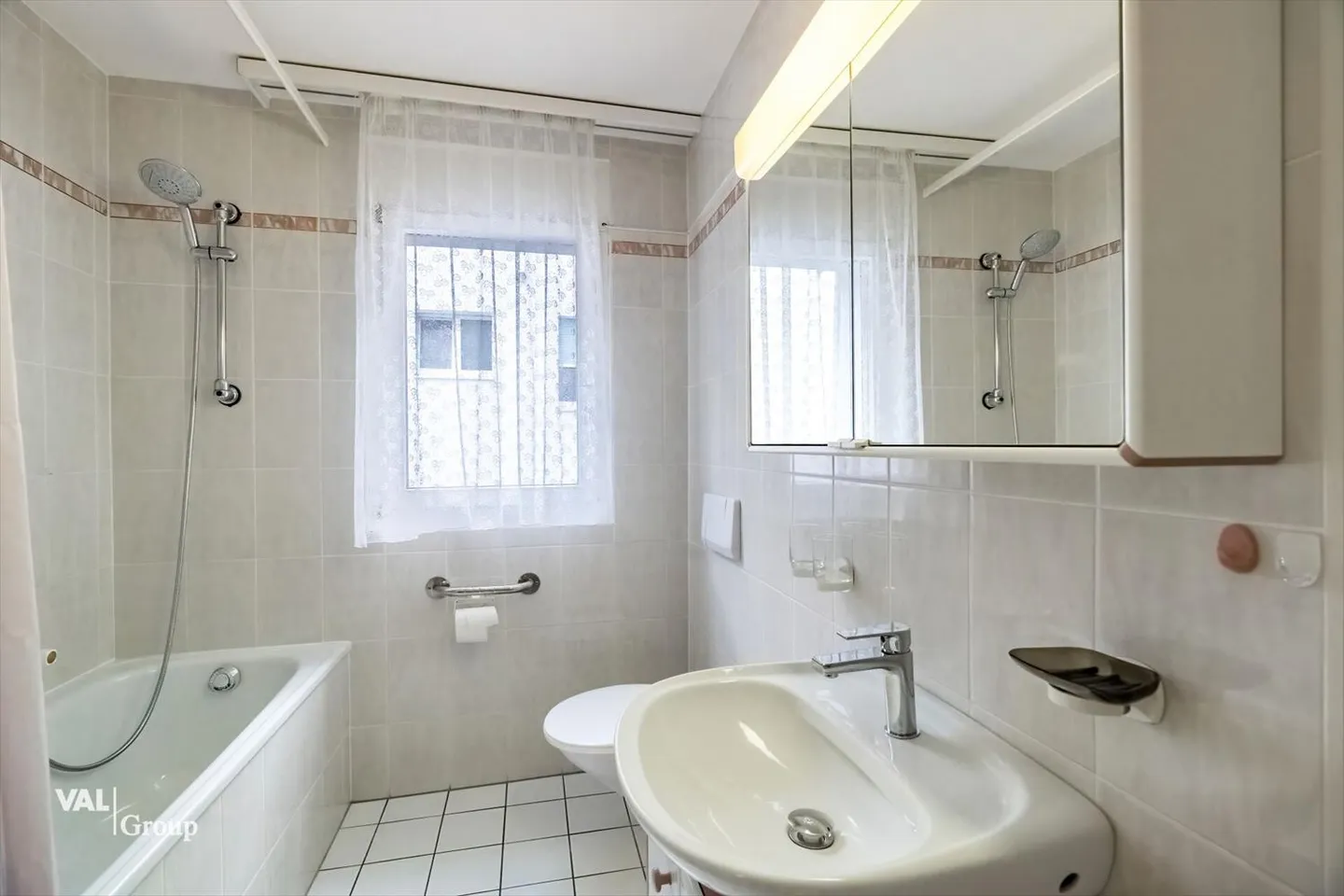 Helle, möblierte Wohnung an hervorragender, zentraler Lage im Herzen von Visp - Foto 10 von 12