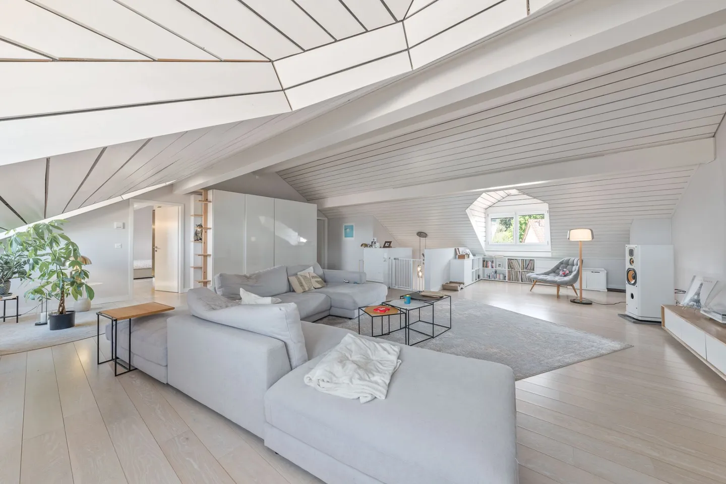 Herzoglicher Tipp: Raffiniertes Duplex mit Aussicht und hochwertigen Ausstattungen - Photo 1 sur 25