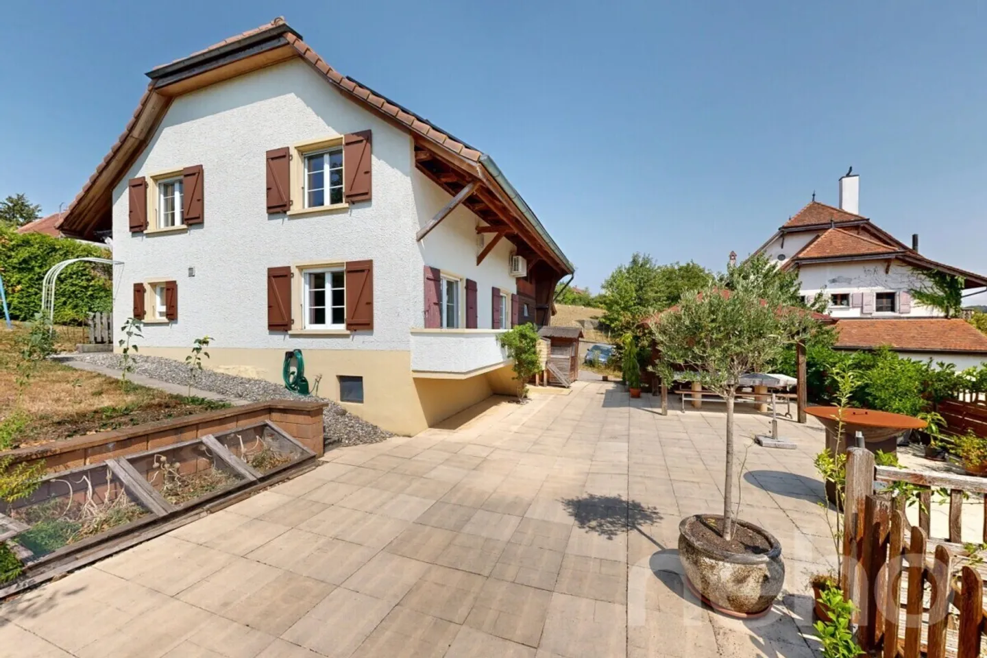 Maison rénovée avec jardin, étang et vue dégagée à 5 min d?Avenches - Foto 4 von 12