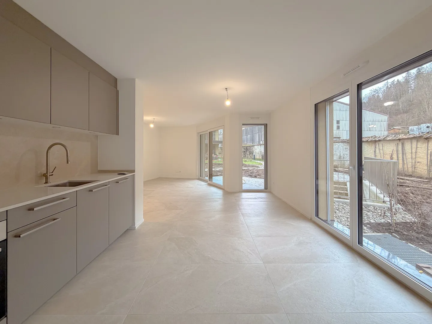 Appartement à vendre - Photo 2 sur 13