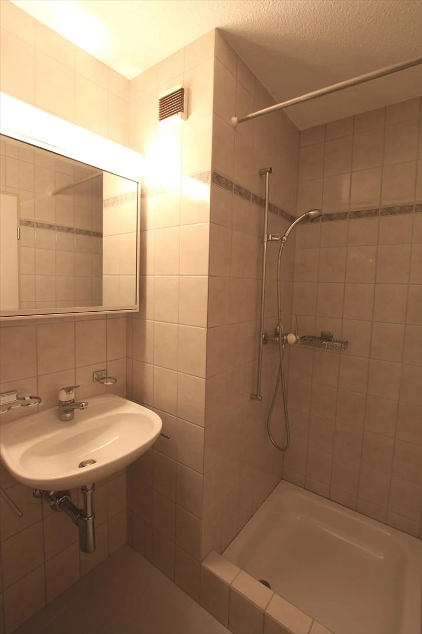 Wohnung mieten - Foto 4 von 10