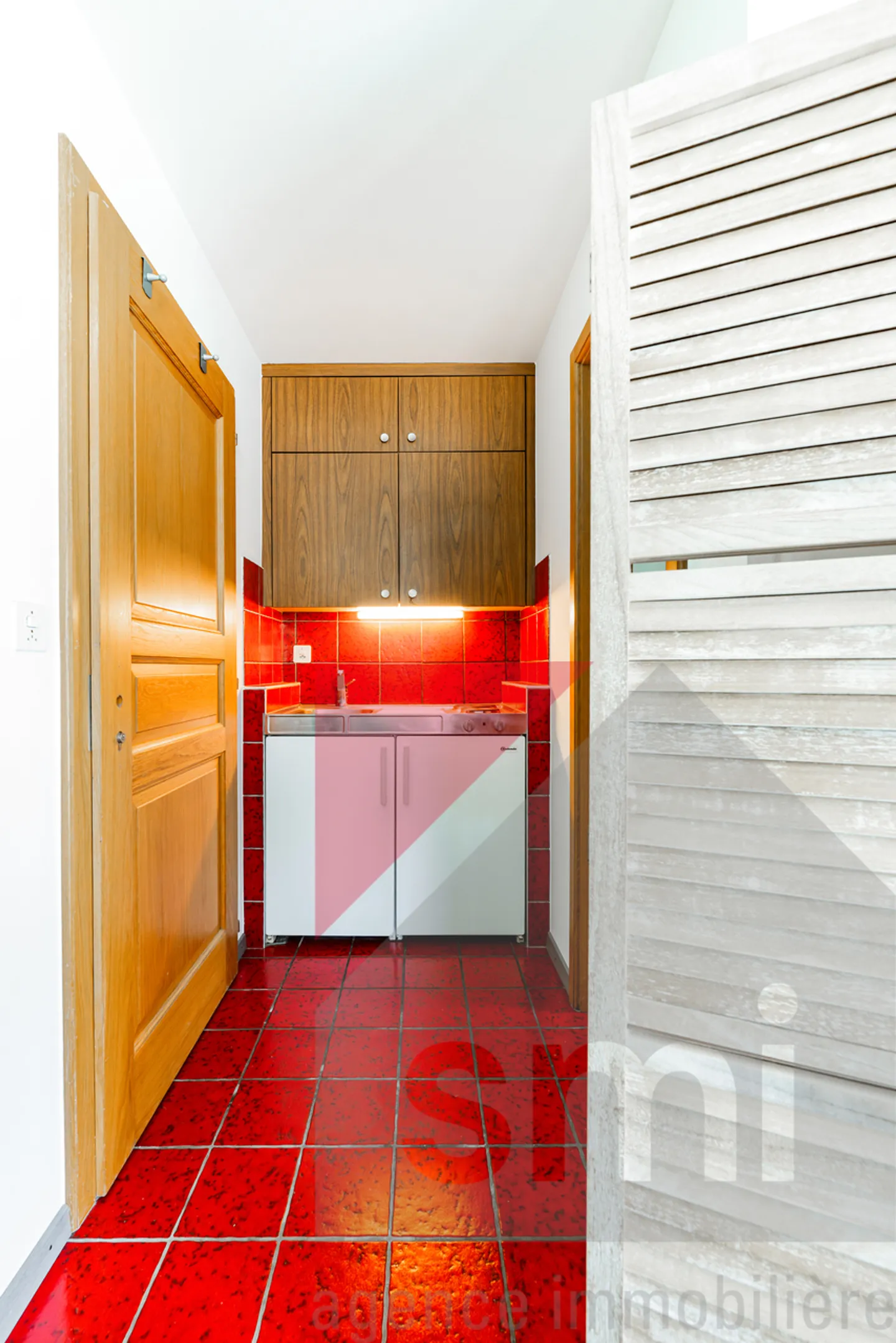 Bequeme Villa mit unabhängigem Studio, Grundstück von 1055m2 - Foto 17 von 20