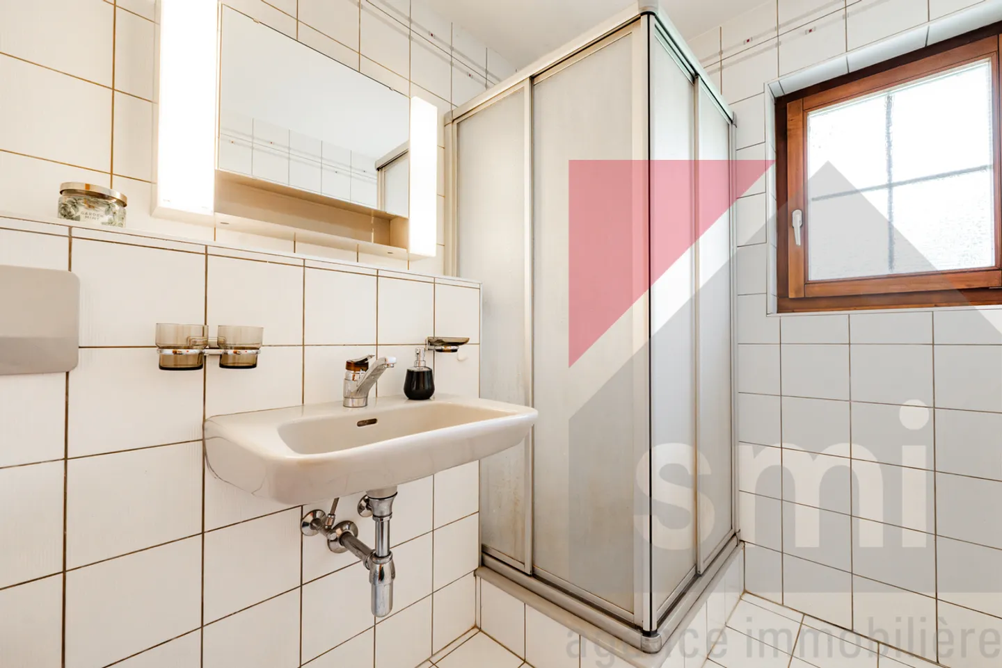 Bequeme Villa mit unabhängigem Studio, Grundstück von 1055m2 - Foto 18 von 20