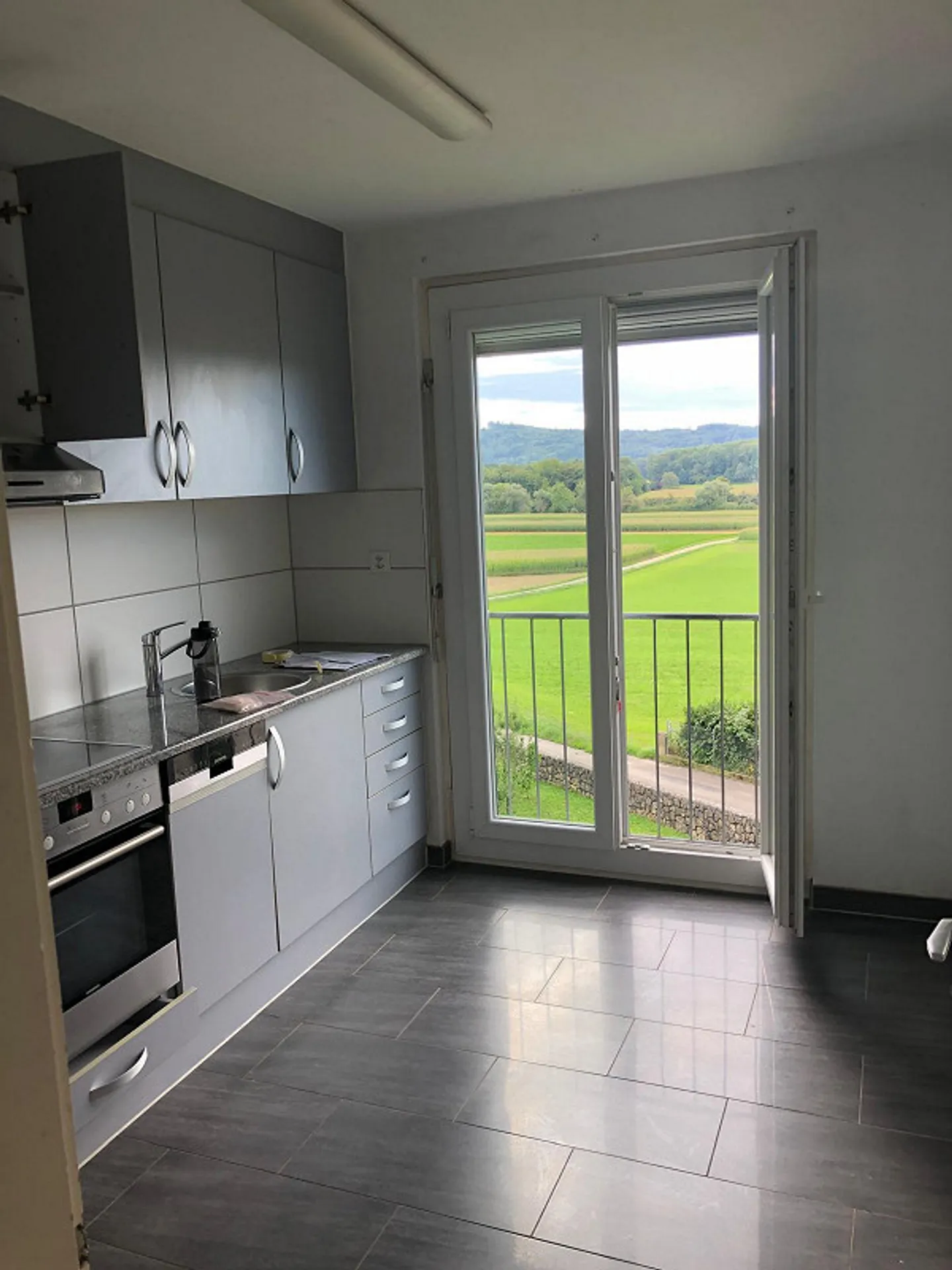 Appartamento attraente con 3 stanze e balcone a Orpund - Foto 3 di 12