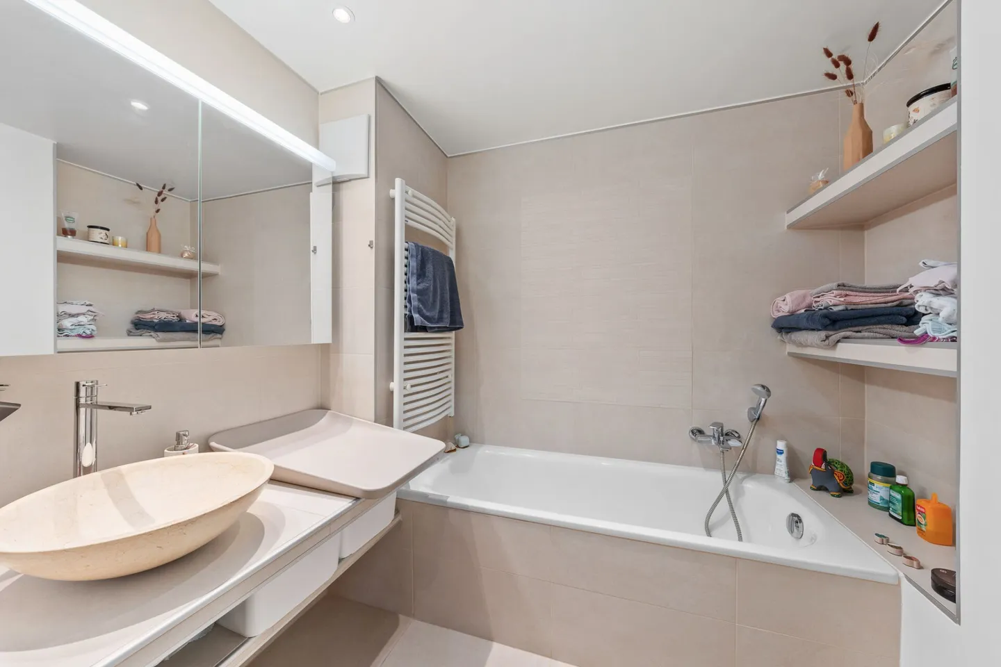 Herzoglicher Tipp: Raffiniertes Duplex mit Aussicht und hochwertigen Ausstattungen - Photo 11 sur 25