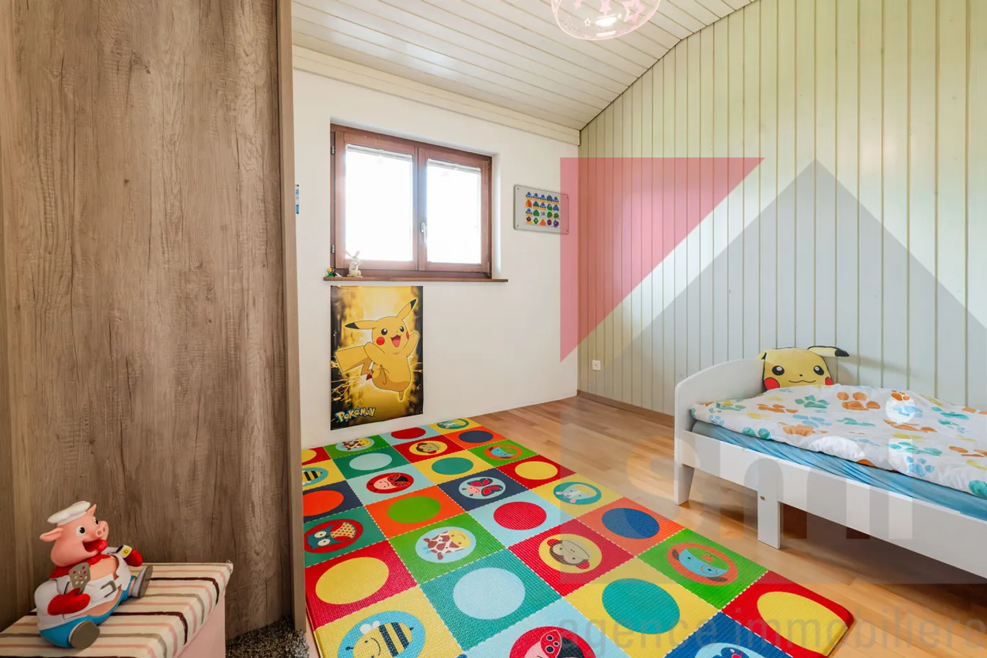 Bequeme Villa mit unabhängigem Studio, Grundstück von 1055m2 - Foto 12 von 20