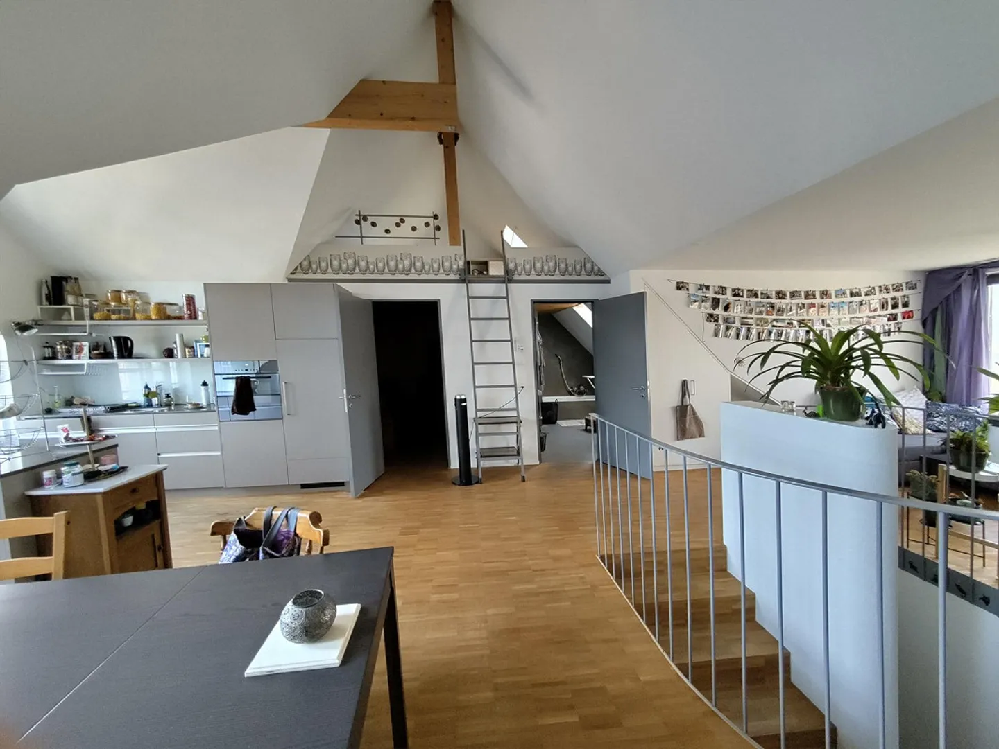 Appartement en Attique 2 ½ pièces avec espace galerie - Photo 3 sur 8