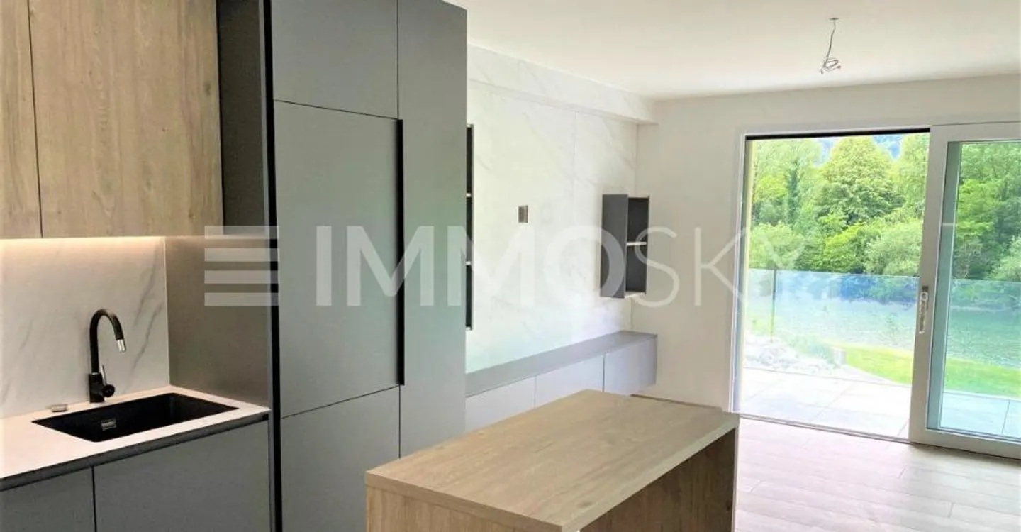 Elegant, strategically located, with river view - Photo 1 of 5