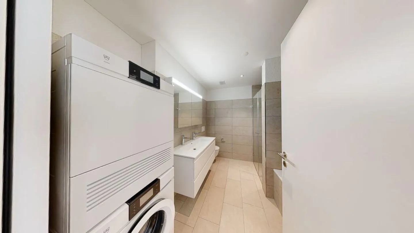 2 1/2 Room Apartment - Photo 4 of 5