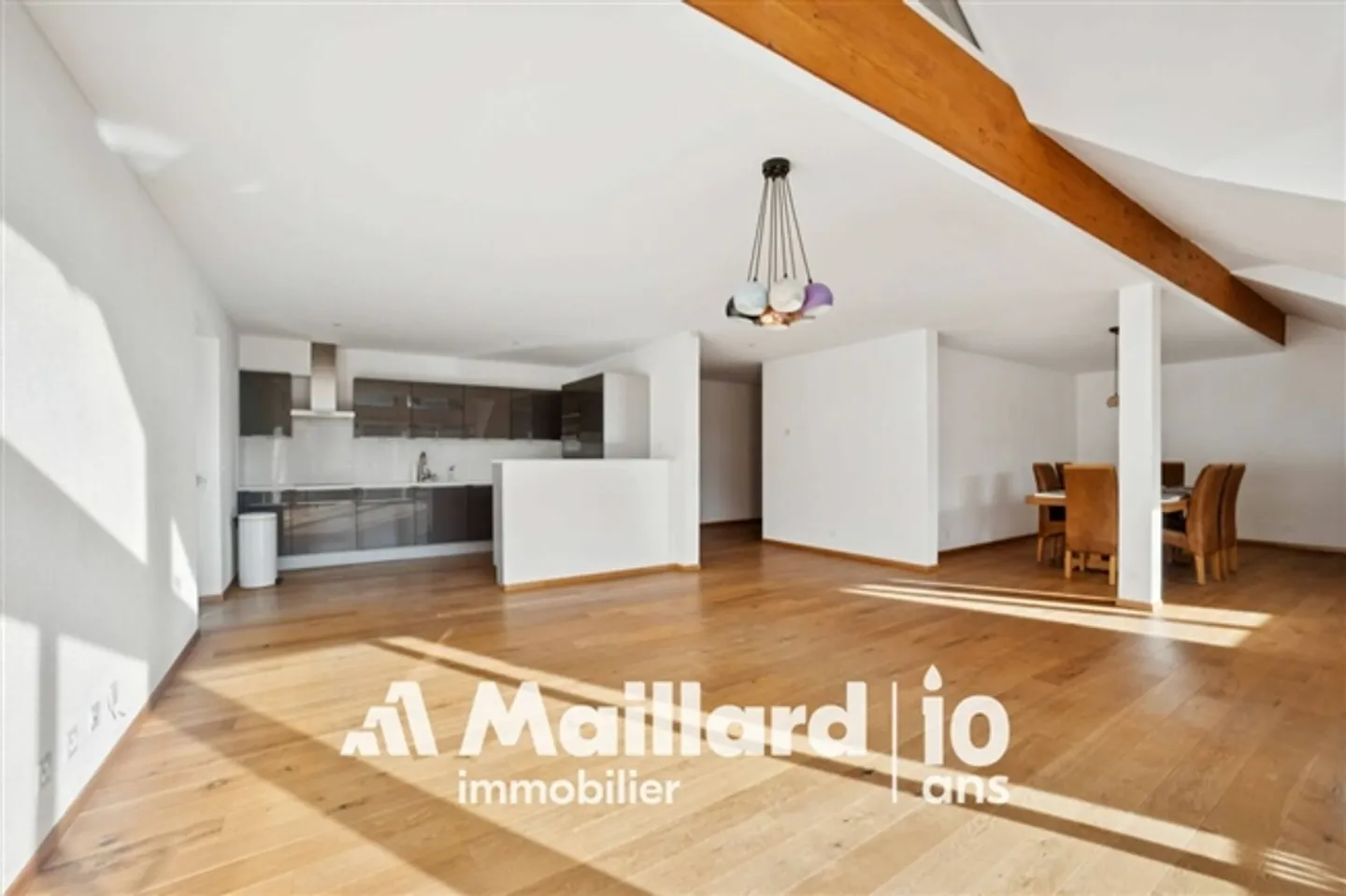 Elegantes Penthouse-Duplex in St-Cergue - Foto 1 von 14