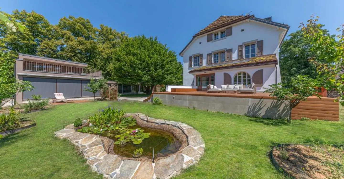 Haus mit 12 Zimmern - Foto 2 von 12