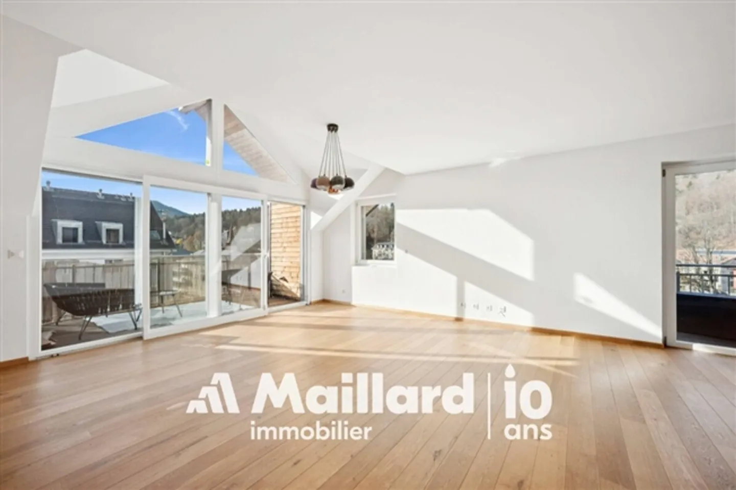 Elegantes Penthouse-Duplex in St-Cergue - Foto 3 von 14