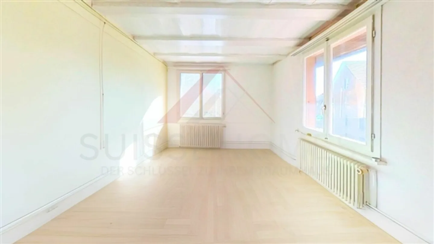 Vivre avec charme - maison bifamiliale attrayante à Niederbipp avec potentiel et emplacement calme - Photo 6 sur 20