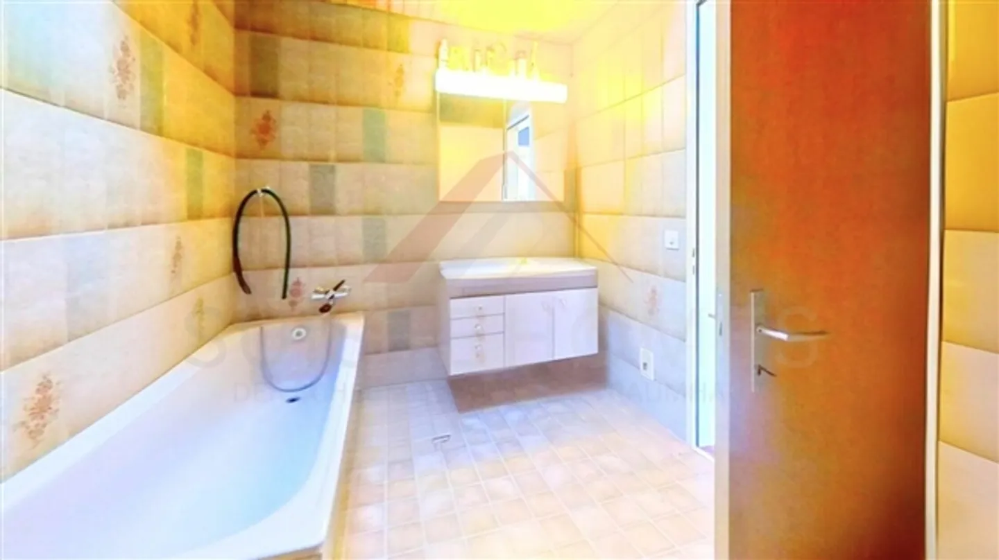 Vivre avec charme - maison bifamiliale attrayante à Niederbipp avec potentiel et emplacement calme - Photo 19 sur 20