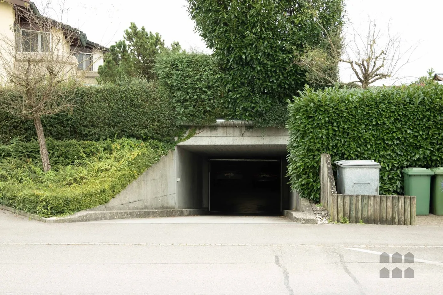 Posto auto in vendita in una posizione centrale a Orpund - Foto 1 di 3