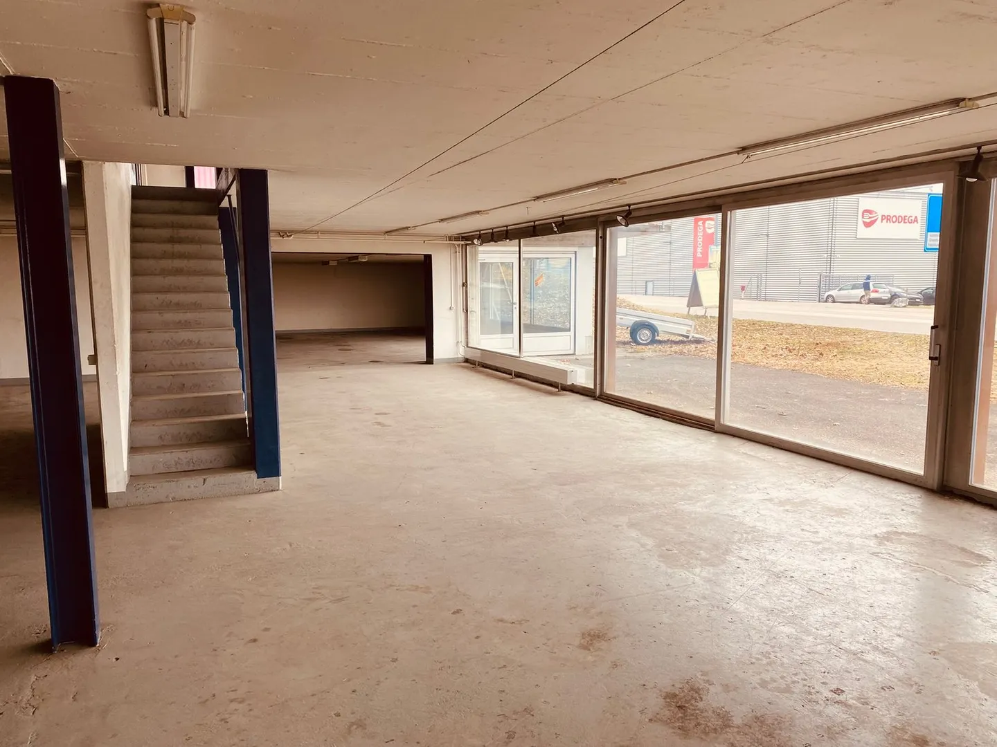 Spazio commerciale attraente in affitto a Bellach - Foto 3 di 5