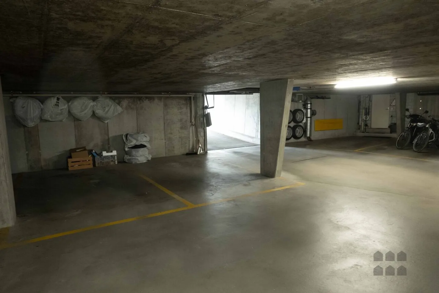 Posto auto in vendita in una posizione centrale a Orpund - Foto 3 di 3