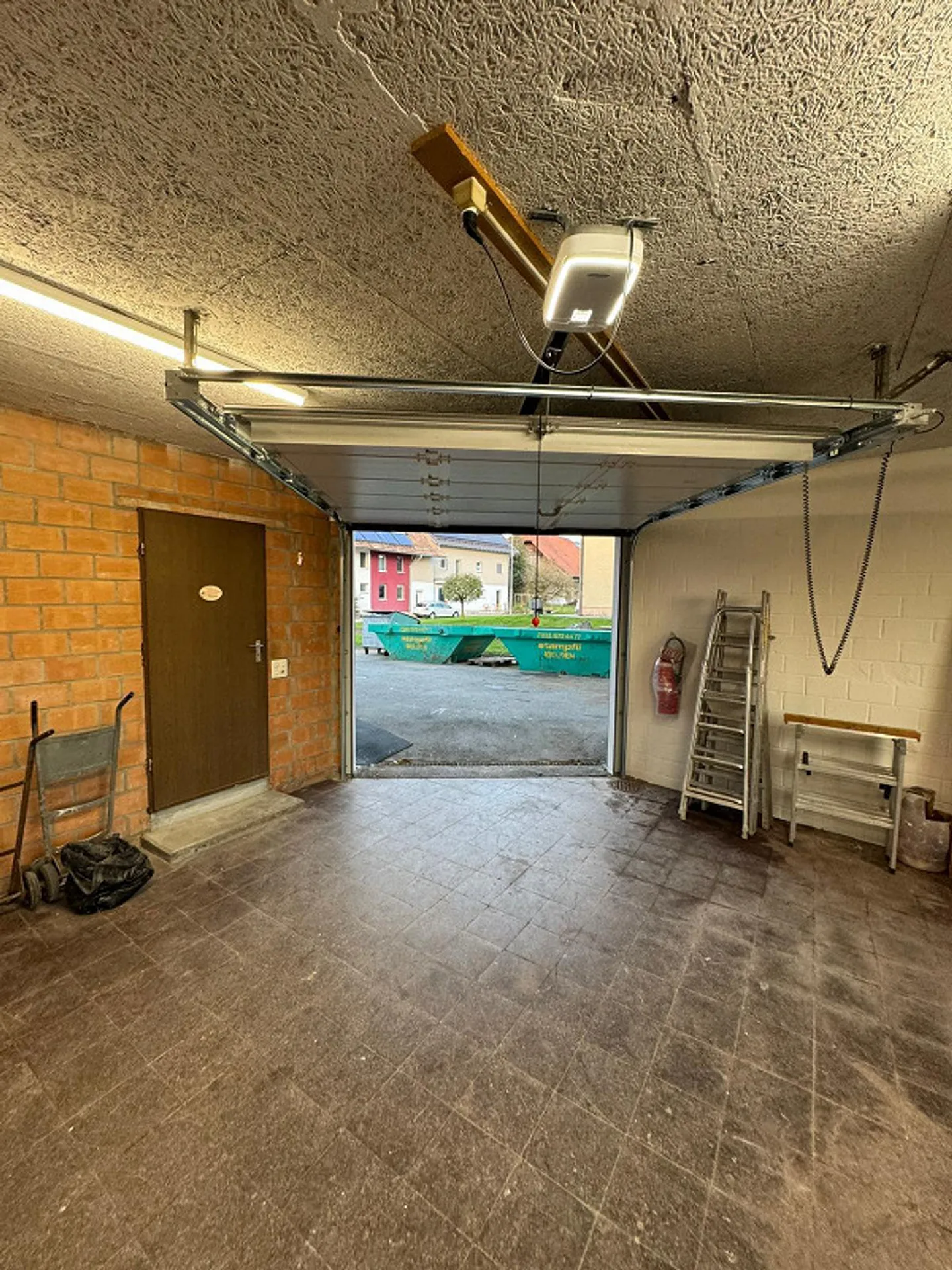 Grand espace commercial avec WC - appartement optionnel - Photo 5 sur 7