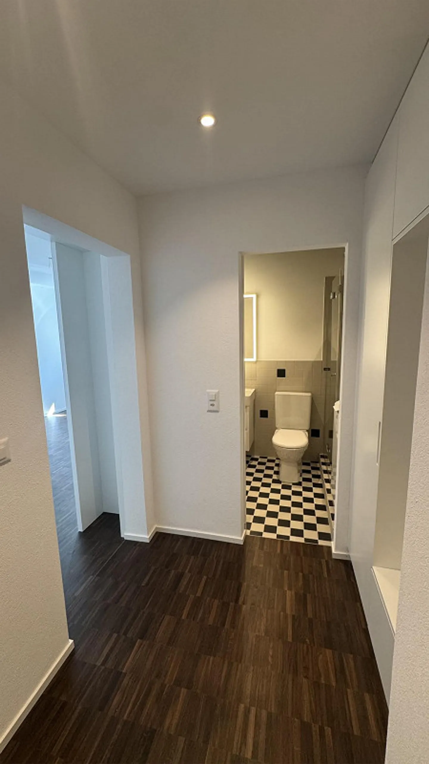 Modernes Studio in Zürich Seefeld - Foto 7 von 9