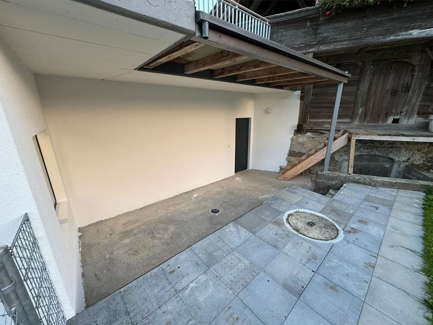 Grand espace commercial avec WC - appartement optionnel - Photo 7 sur 7