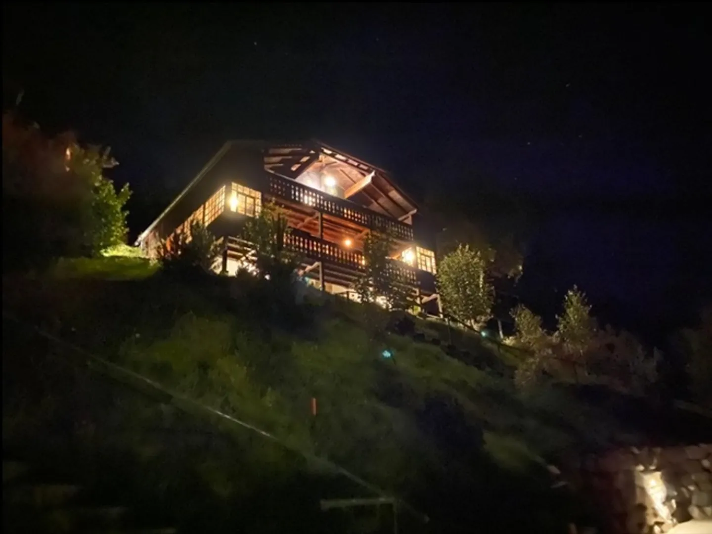 Charmantes Chalet in Château-d'Œx - Foto 2 von 20