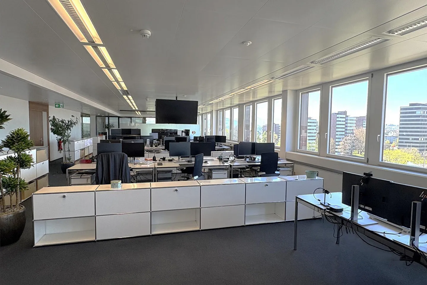 Ufficio di prima classe con la migliore vista e comfort - Affittare in... - Foto 3 di 7